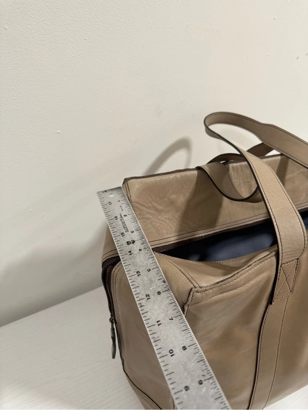 Men's Leather Duffel Tote in Taupe - Classic Everyday Carry